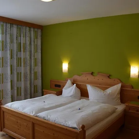 Wiesenhof Farm stay *